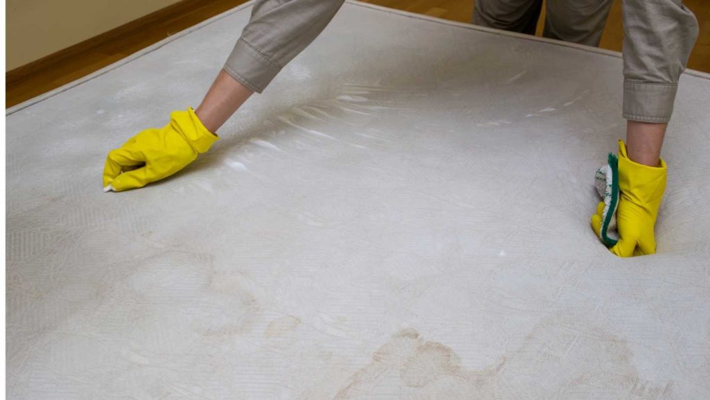 How To Clean A Mattress With Baking Soda and Vinegar Cosy Sleep